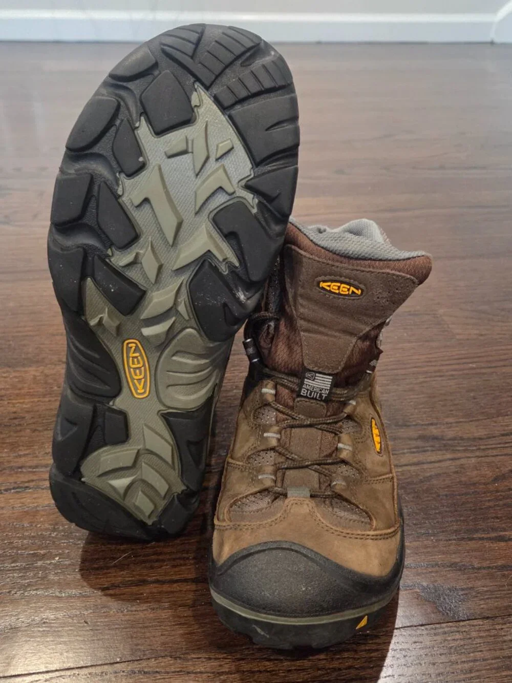 KEEN Durand Mid WP Men's Size 11 Waterproof Hiking Boots Brown